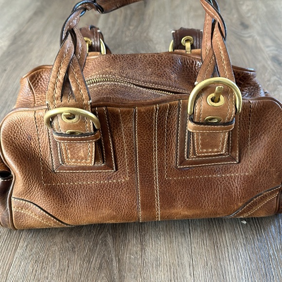 Rustic Leather Coach bag - Picture 3 of 13